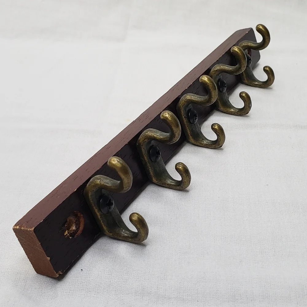 Vintage Mini Wooden Hook Rack Five Double Sided Metal Hooks Small Spaces 7